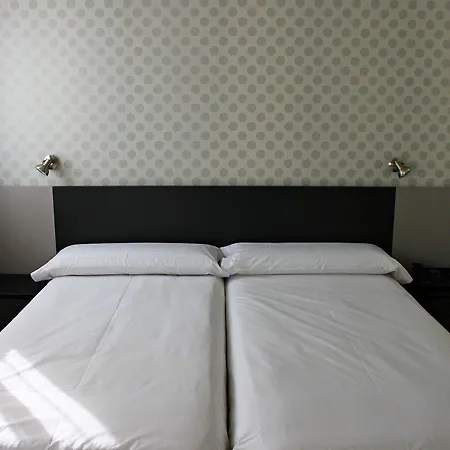 Szálloda Checkin Urban Nevada 3*