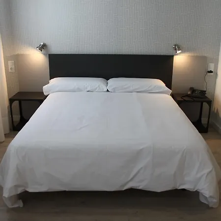 Hotel Checkin Urban Nevada 3*