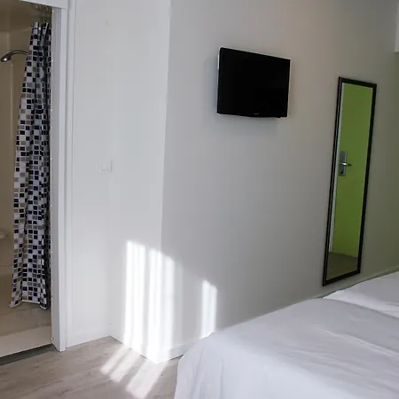 Checkin Urban Nevada Hotel 3*