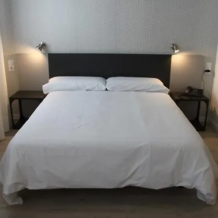 Checkin Urban Nevada Hotel 3*