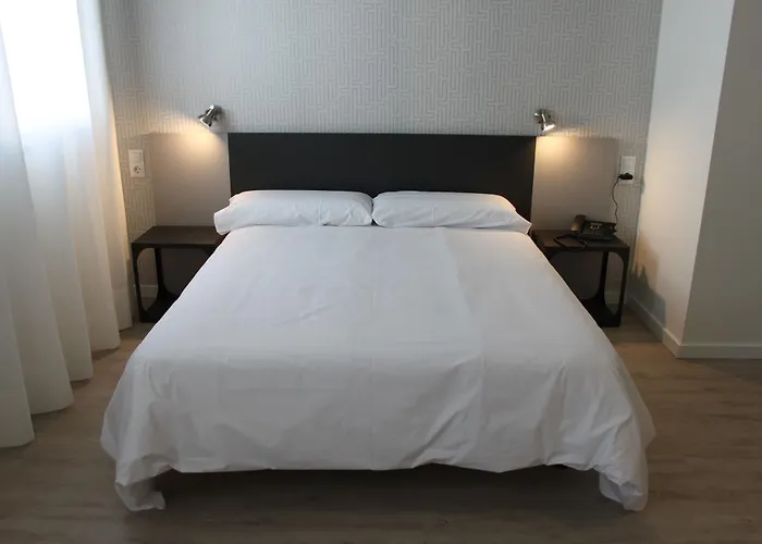 Hotel Checkin Urban Nevada 3*